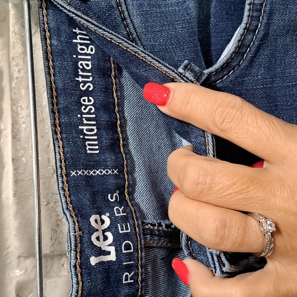 Lee Riders Midrise Straight Leg Blue Jeans. Size 12 Petite - Picture 6 of 7